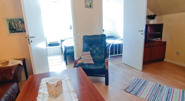 Nice Home in Klintehamn With 2 Bedrooms and Wifi, Rezervați Hotel Hoteluri în Klintehamn cu parcare, Parcare