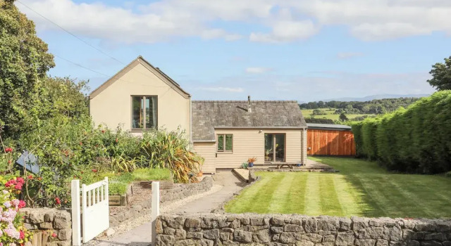 Ty Arwen, Book Feriehus Moelfre Anglesey