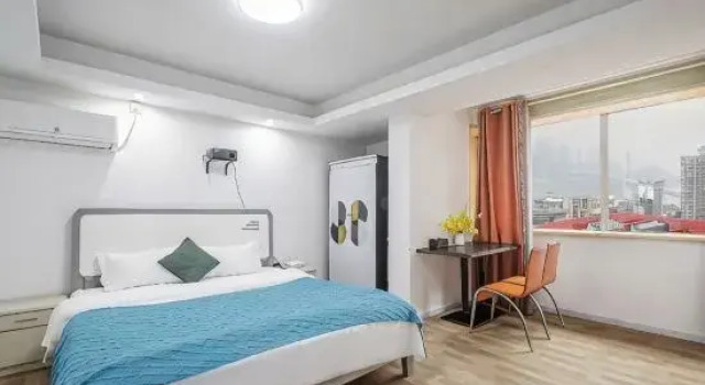 Люкс 1314 Hotel(Chongqing Jiefangbei Hongyadong Branch)