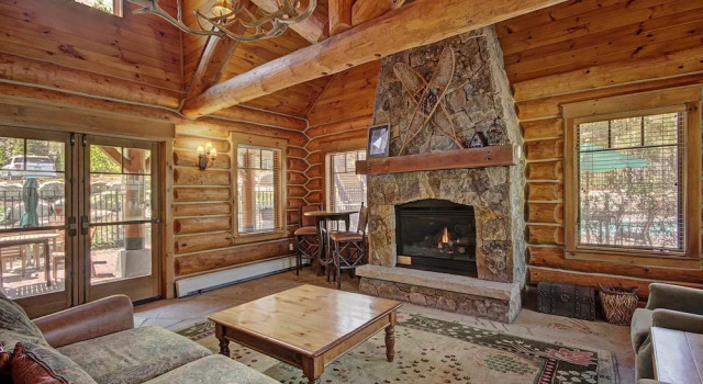 6552 Settlers Creek Townhomes, Забронировать Апартаменты/квартира Отели Roosevelt National Forest с парковкой, Парковка