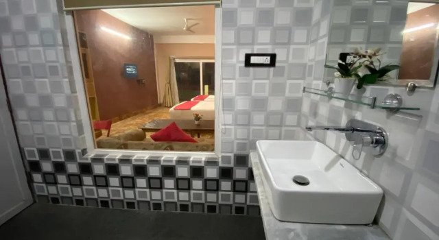 SPOT ON 90994 New Hidden Gem Residency