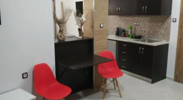 Апартаменты G M 4 ROOMS KENTRO in the heart of the city