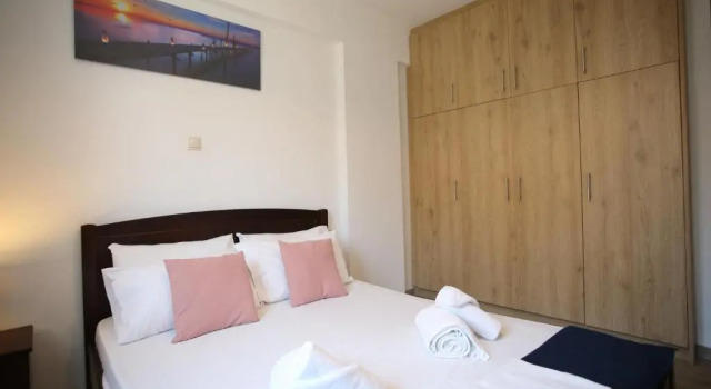 Апартаменты c 1 комнатой Cozy apartment in city's suburbs 1