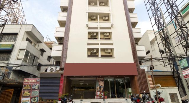 OYO 6651 Hotel Srujana Stay Inn, Rezerwuj Hotel Abids 