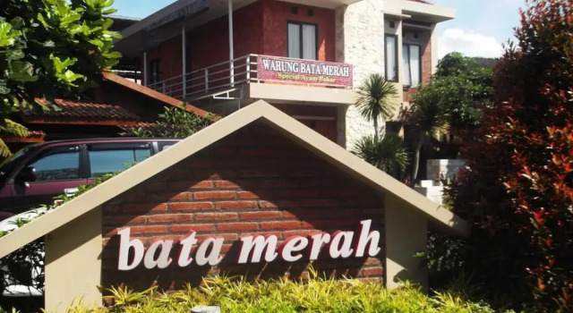 Bata Merah, Book Hotel 3-Star Hotels in East Java, 3*