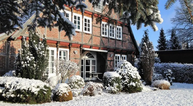 Landhotel Klosterhof, Rezervasyon Otel Wienhausen Luneburg Heath