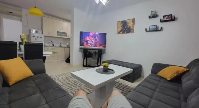 Spacious Apartment in Novi Sad, Забронировать Апартаменты/квартира Нови-Сад Воеводина