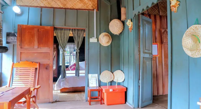 Коттедж с балконом Old Khmer House