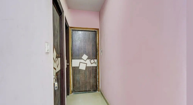 Коттедж с балконом Hotel O Mission Hospital Durgapur Formerly Relax Guest House