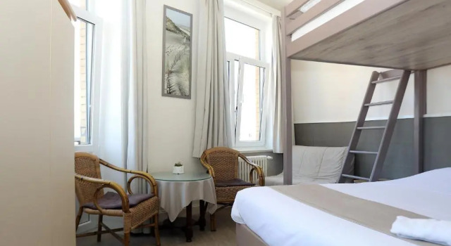 Семейный номер Standard Hotel Cecil
