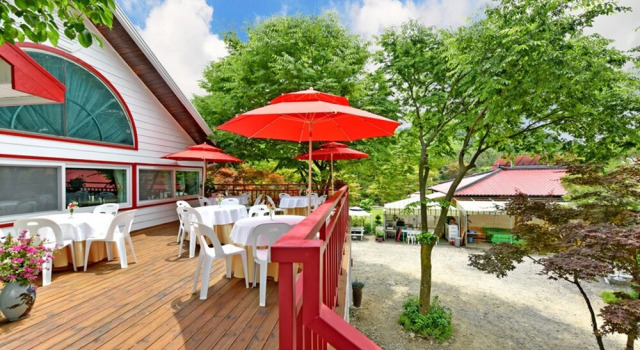 Gapyeongcheongam Villa Pension, Prenota Villa Hotel a Gyeonggi-do con parcheggio, Parcheggio