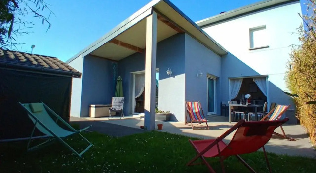 Коттедж Modern House not far From Mont Saint-michel