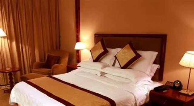 Shutian Moon Star Hotel, Prenota Hotel Hotel a Sichuan con parcheggio, Parcheggio