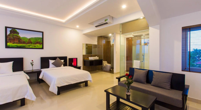 Люкс с видом на реку Riverside White House Boutique Hotel