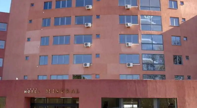 Mistral Hotel, Varaa Hotelli Hotellit Varna region uima-altaalla, Uima-allas