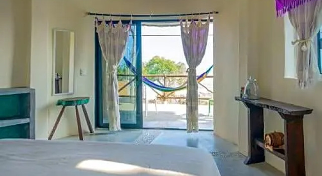 Pacific Nomads Earthbag House