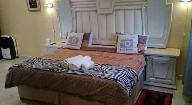 Doeny Lodge, Boek Hotel Kempton Park Gauteng