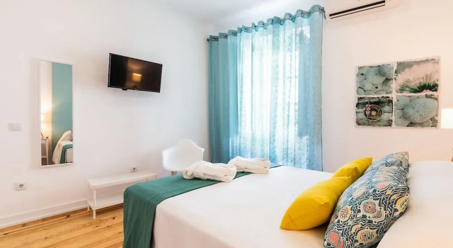 Faro Guest House, Забронировать Гостевой дом Отели Фару с бассейном, рядом с Театр A Companhia de Teatro do Algarve, Бассейн