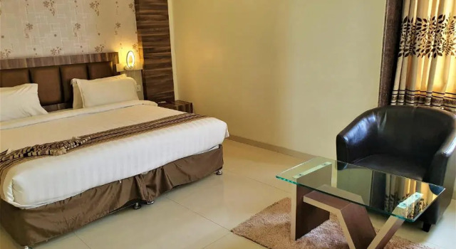 Номер Economy Click Hotel Sagar Plaza Chakan, Pune