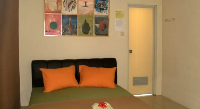 Standardní Dvoulůžkový s manželskou postelí pokoj s balkonem Mettaloka Guest House and Art Space