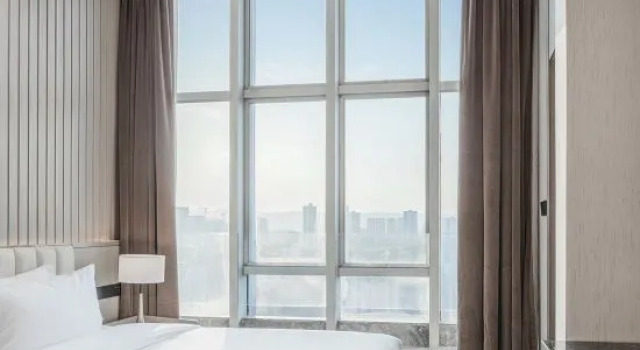 Двухместный семейный люкс с видом на город Elite Polink Global Hotel
