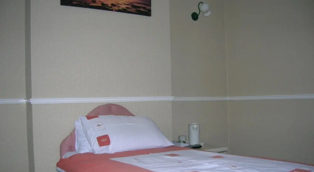 The Guesthouse at Shepshed, Забронировать Отель Отели Лестершир с парковкой, Парковка