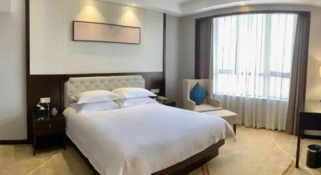 Люкс Deluxe Golden Triangle Hotel