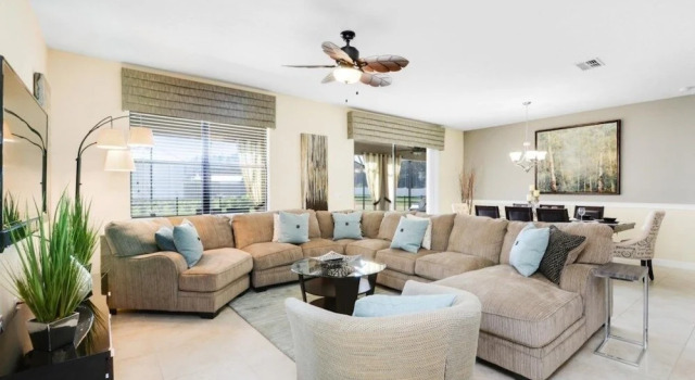 Luxury Movie Theater Room, Pool Spa & Game Room! 8 Bedroom Home, Book Ferieresort Hoteller i Four Corners med pool, Swimmingpool