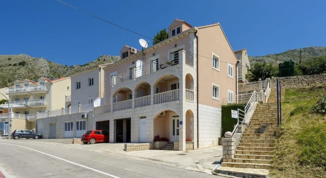 Apartments Maris