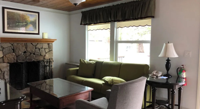 Четырёхместный номер Deluxe Bay Meadows Resort