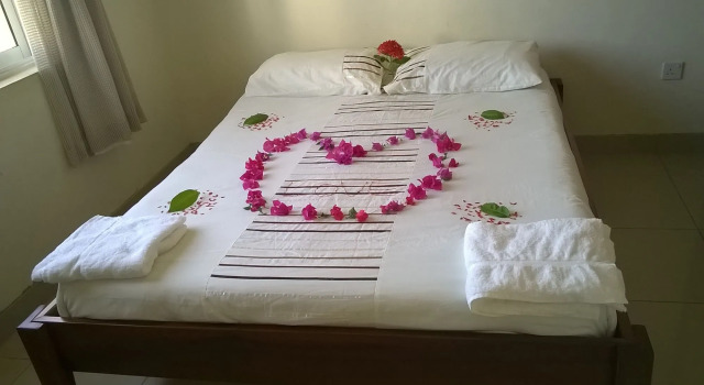 Nightingale Apartments, Buchen Sie Ferienwohnung Hotels in Küstenregion mit Frühstück, Frühstück
