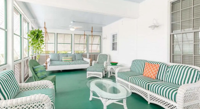 Коттедж с 3 комнатами Caretta Cottage