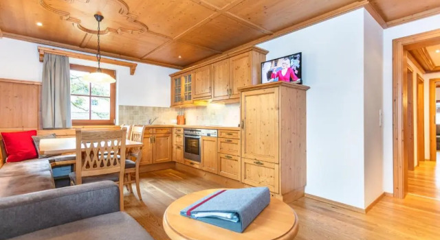 Апартаменты Superior с 2 комнатами с балконом Feriengut Ottacherhof - Active Family Holiday in central Hollersbach