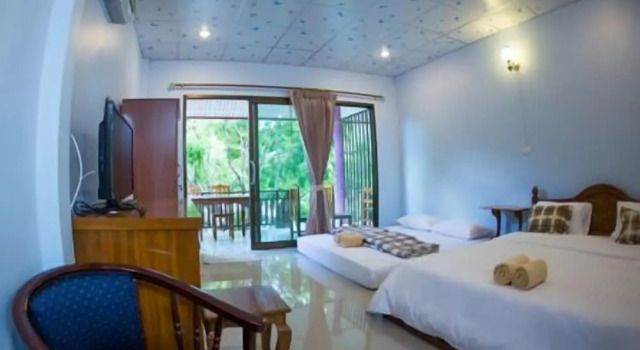 Номер Deluxe с балконом Warakorn Baansuan Amphawa