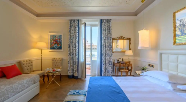 Двухместный номер Deluxe с балконом Hotel Kraft