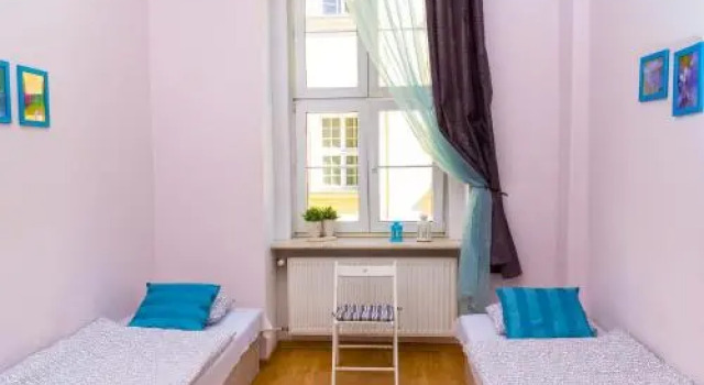 Tey Hostel, Забронировать Хостел Старе Място Познань, рядом с Polish Theatre