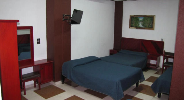 HOTEL y Vapor PLAZA, Book Hotel Ciudad Hidalgo Michoacan