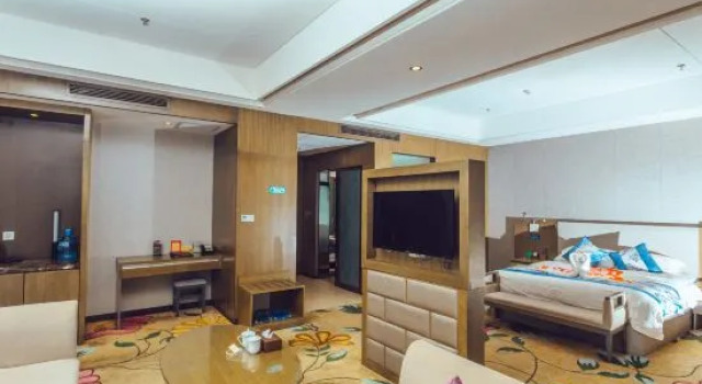 Люкс Deluxe Feng Huang Hotel
