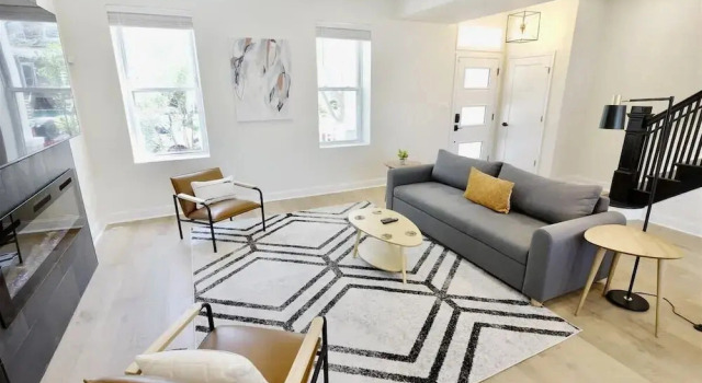 Pristine Petworth Family Home w Street Parking!