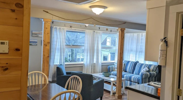 Апартаменты Comfort Main Street Downtown Apartments