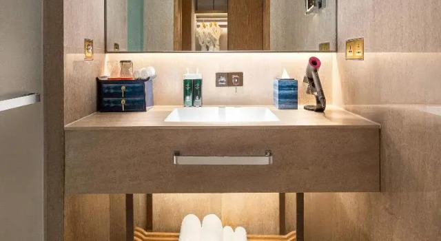 Двухместный номер Standard с красивым видом из окна Hotel Indigo Dali Erhai by IHG