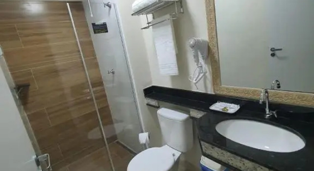 Номер Standard Charles Hotel