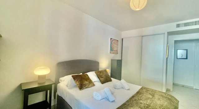 One Bedroom Flat Near Monaco