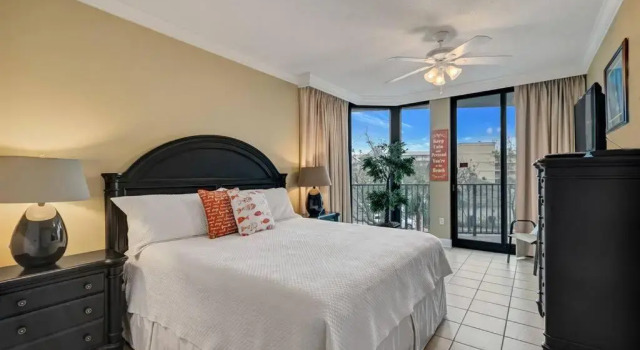 Phoenix on the Bay 2213 - Large Pet Friendly Condo-Inquire for Boat Slip