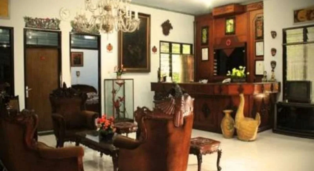 Hotel Seno, Rezervovat Hotel Business hotely v Timuran, 4* 5*