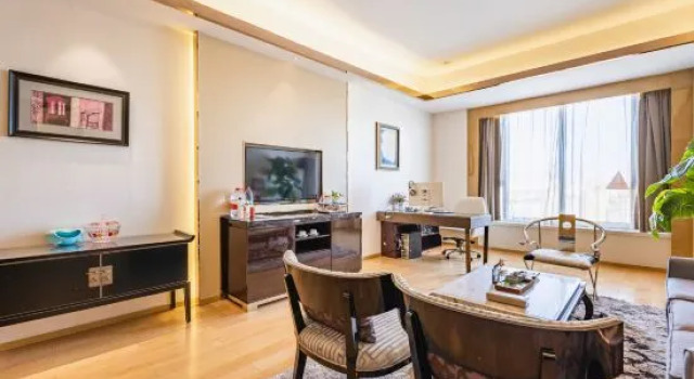 Люкс Business International Trade Hotel