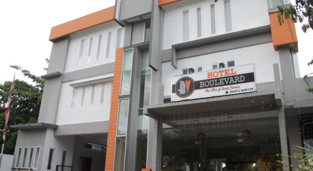 Boulevard Hotel