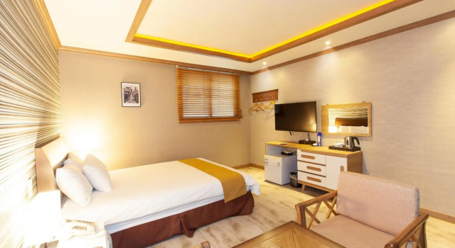 Sahara Hotel