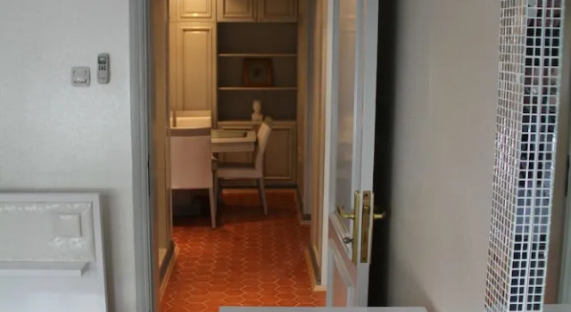 Apartament 3 camere cu balcon Abbasi Apart