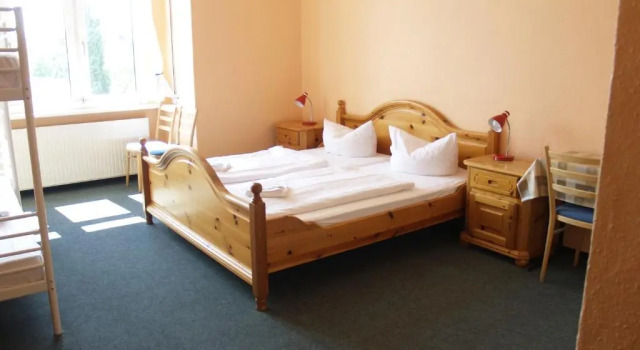 Семейный номер Standard Happy Go Lucky Hotel + Hostel